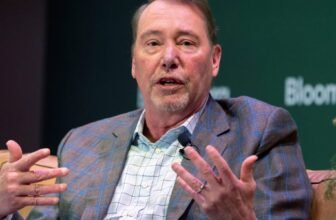 ‘Bond King’ Jeffrey Gundlach warns of the next financial crisis: ‘It has the same trappings as subprime mortgage repackaging in 2006’