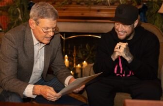 Jelly Roll, country-rap superstar who found music while serving prison time, pardoned by Tennessee governor in front of Christmas Tree