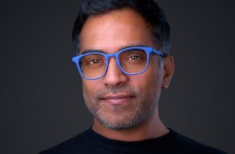 From three-person startups hitting $500K ARR to Meta’s CEO avatar project, AI agents are reshaping what a “team” looks like.